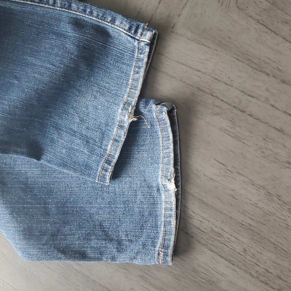 Levi's 545 Low Straight Jeans - Picture 16 of 16